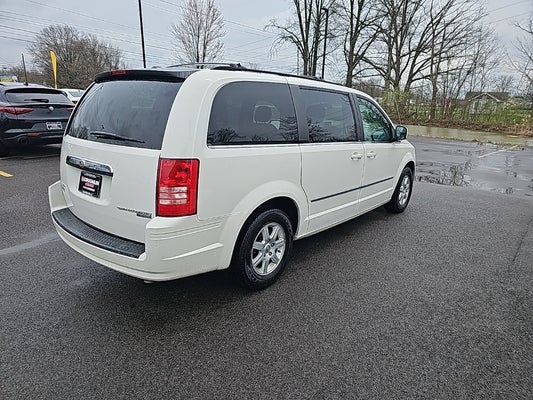 2010 Chrysler Town & Country Touring in Marysville, OH - Coughlin Marysville Chrysler Jeep Dodge RAM