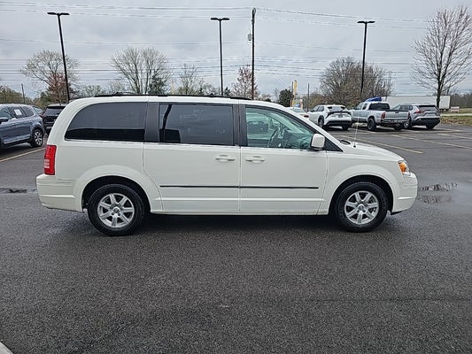 2010 Chrysler Town & Country Touring in Marysville, OH - Coughlin Marysville Chrysler Jeep Dodge RAM
